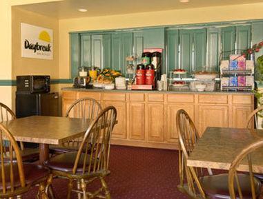 Days Inn By Wyndham Clanton Al Екстериор снимка